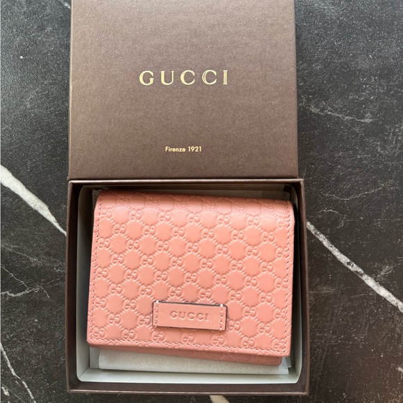 Authentic Pink Microguccissima Wallet - Picture 2 of 8